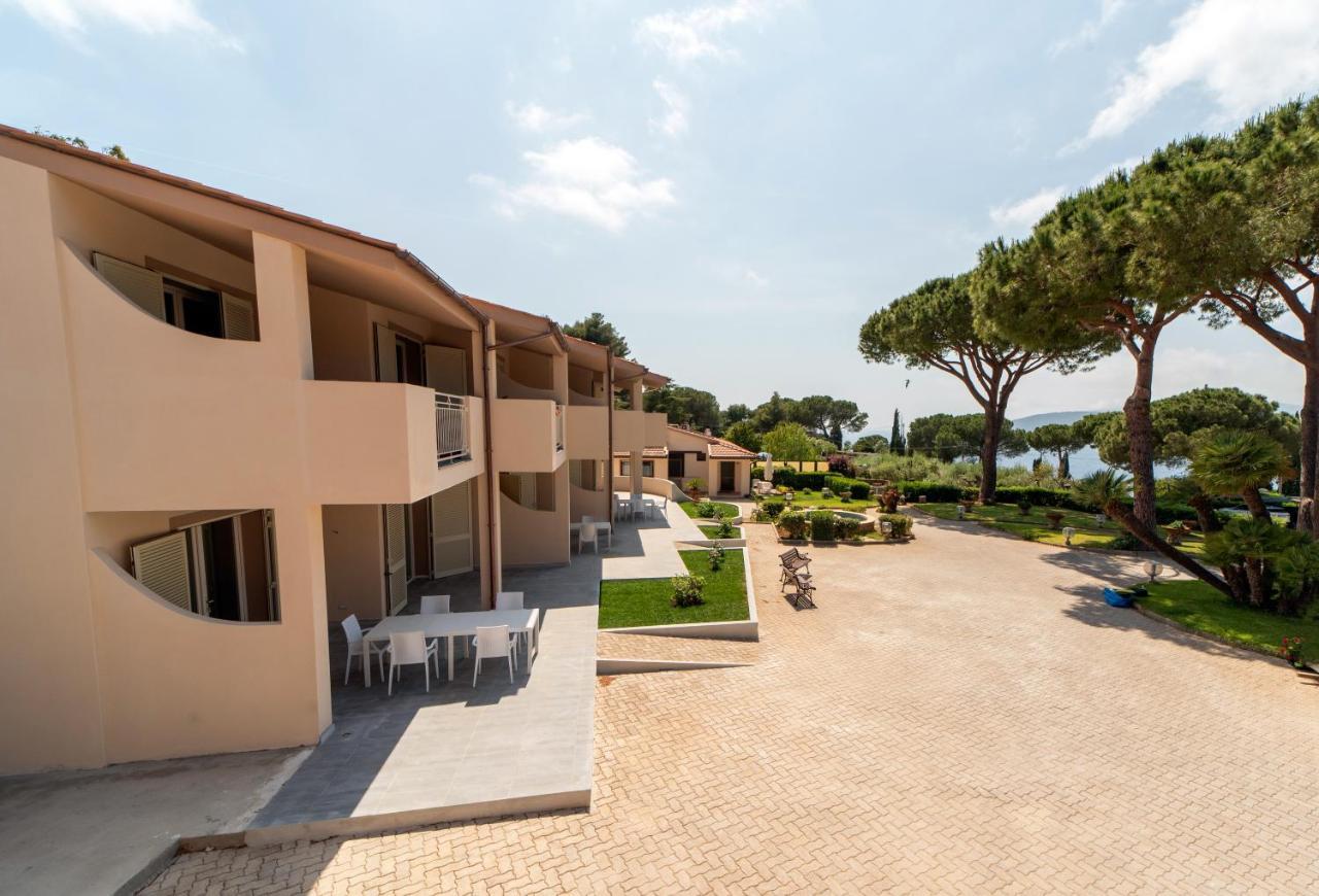 Residence Le Grazie Est Каполивери Экстерьер фото
